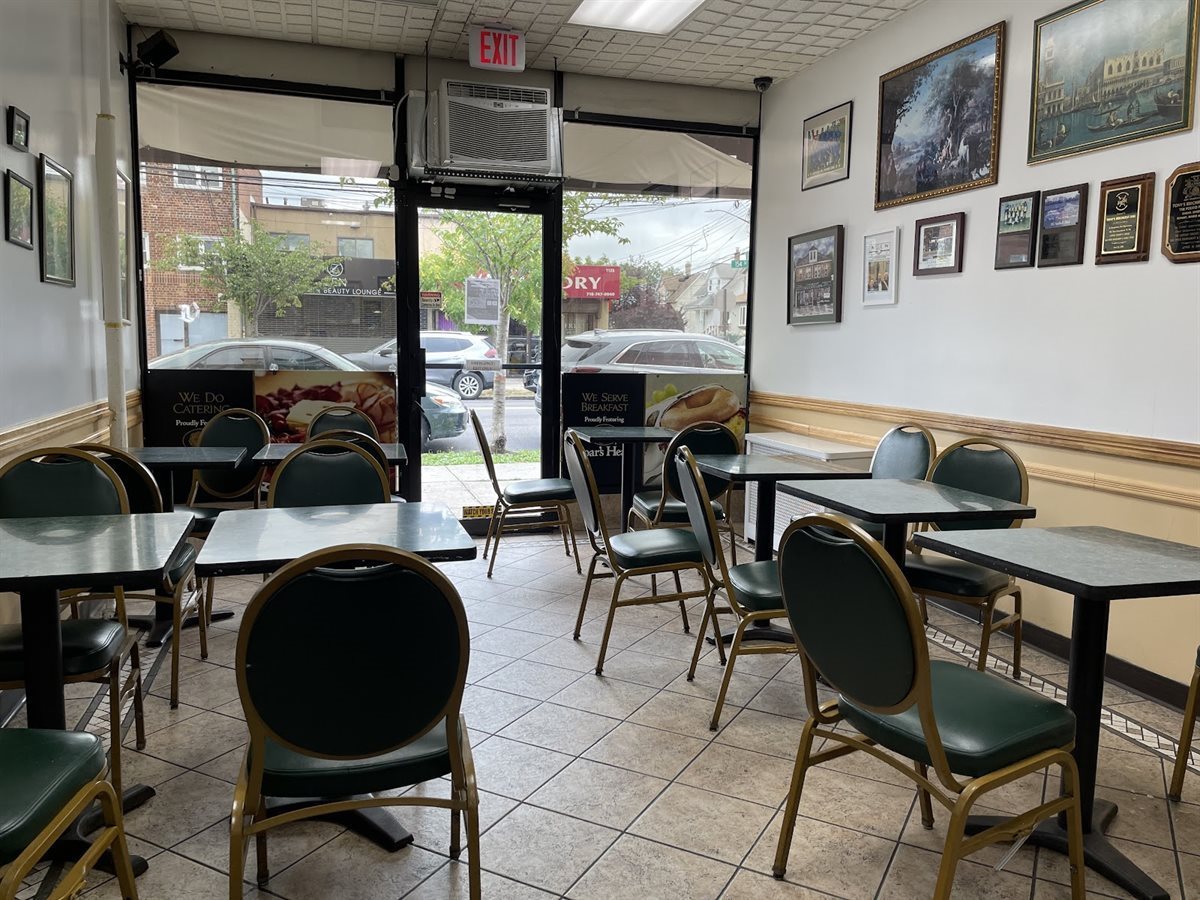 Tony's Beechhurst Deli
